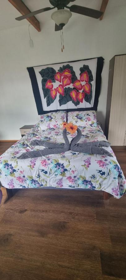 Hostal Henua Roa Hanga Roa Bagian luar foto
